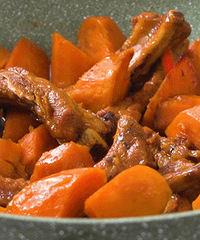 �ŹǸ������Ǿ��䣬��Ƣ��θ���·�