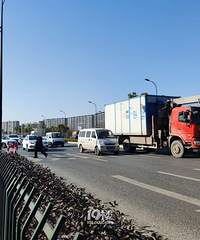 余杭塘路人行橫道車不讓人嗎?每次過馬路就跟要命似的