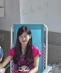 章澤天扎針時的表情,好可愛啊!