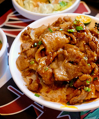 五花肉蓋飯