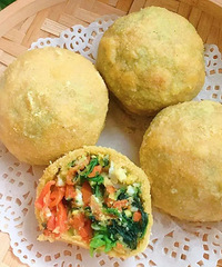 玉米面菜團子