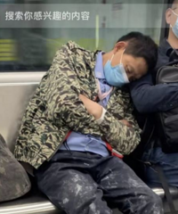 細節看人品!杭州律師小哥哥一個動作火了:事情不大,但真的很暖
