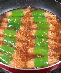 青椒卷金針菇