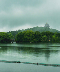 雨中的西湖