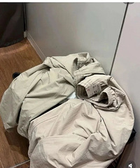 “优衣库镜子”冲上热搜第一!店员最新回应