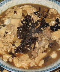 嵊州-黑木耳炖豆腐