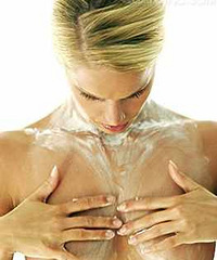 "这样按摩可缓解女性乳房下垂"