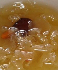 冰糖银耳羹的做法