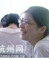 "妞妞初步度过危险期 能自己呼吸了"