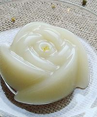 "一捧绿豆做出两道南北风味的极品小吃:桂花绿豆凉糕&冰糖绿