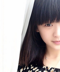 帮我家妹子发的,女 23 金融,她说爱就疯狂,两个人撑起所有梦想