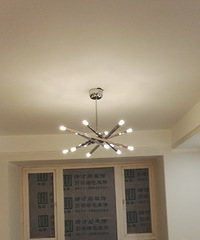 美美哒的灯具和淋浴房