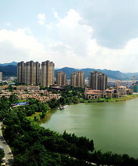 ��19¥���С�ֶӡ�����ʮ���ڣ������к���ӡ����