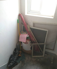 没素质的邻居门口堆放垃圾,怎么才能让对方清理掉?!