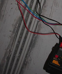 [�²�]ƭ���ֳ������ˣ���α�绰���ȥ���ܰѼٻ�˵������