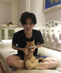 同为EXO成员,鹿晗豪宅很小清新,黄子韬的一股浓浓土豪味!