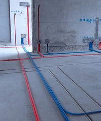 ˮ��·�߶������ߵأ���ȷ�н�����