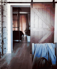 ���ű���45�O�Ϸ������޵�����Ȧ����ը���ˣ�