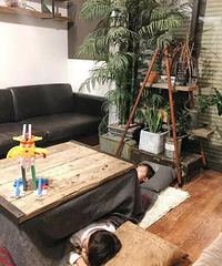 这对夫妻真能“作”,家里95%家具都靠DIY