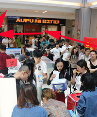 ��19¥NO.2ůͨչ��3��Сʱ�ֳ���������80���ܽ��׶�ͻ��300��