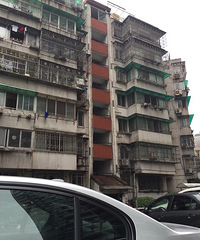 花300W买的胜利小学学区房,进门眼前一片黑