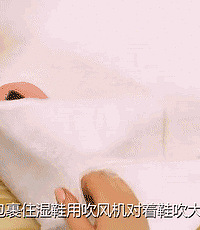 还在担心空间太小不够用?我用一个衣架晒了100双袜子!