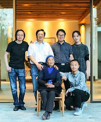 孝顺儿子改造700平破房,为给80岁父母养老