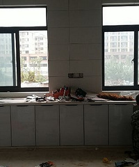 ��ɫ�����Ű���ȥ ����������һ����