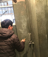 ��Էһ��42������С��Ϯ·����һ�����ˮ����