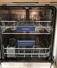 ϴ������������ʳ�¯�������ӡ���̫�����¡�COLMO��AEG