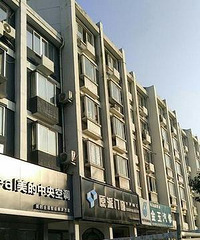 ����Ǯ����ϵ�����ˣ����ҹ�������4������