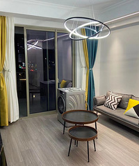 [װ���ռ�]�����������ͣ������ײ��п�϶���ѿ�