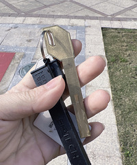 ������һ���򷿣���Ȼ��װ�ޱ�ë�ߵ�û��βҲ��������