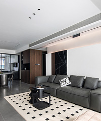 ����Ů�����ֿ����˵���ױ̨������1�O�㶨