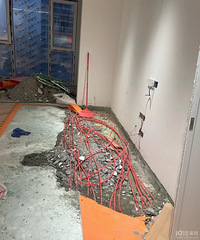 ��û��ס�ѳ���ˮ������ů©ˮ����˭������