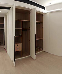 ͨ��Ĺ����ǰ�ɫΪ�����������俴�űȽ�͸��