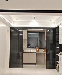 ͨ��Ĺ����ǰ�ɫΪ�����������俴�űȽ�͸��