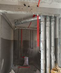 ˮ��ʩ���ˣ���һ����ש�����Ƽ�һ�±ȽϿ��׵Ĵ�ש����