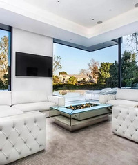 �߽���˼�ϵĳ�����լ��1600�O������2�ڶ�