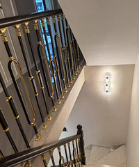 ��ʱ8���¼ұ�ҵ����һ�ӽǳ���¶̨