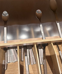 ���ò�ƶ��͹���MUJI�Ĳ;ߣ����˼۸��е��֮�⣬û��ȱ��