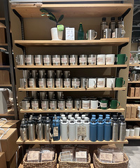 ���ò�ƶ��͹���MUJI�Ĳ;ߣ����˼۸��е��֮�⣬û��ȱ��