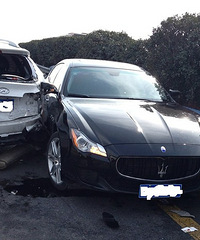 ���ϣ�����һ��ͨ�¹ʣ���������ƨ�ɱ�ײû�ˣ�