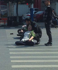 ��ƿ��Ů��ʹ�൹�� ˧��Ѳ���ؾ���������