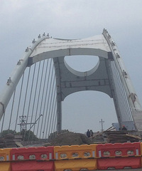 ���κ��ʰ�������ţ���δʹ�þ����⼣�߰�