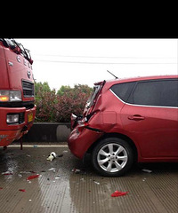 ���ϼ��˷��򱱽��Ӵ����¹ʣ����½�ͨ����