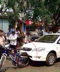 ����ײ�����г� ���г�û������ͷ����ȥ��