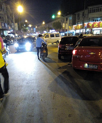 �۴����������ڳ���̯����·