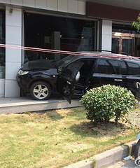 Ů˾���ȴ����ų���꣬����·�������Լ�