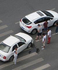 ��ɽ��·���ʢ·����ڷ�����һ�𳵻�����